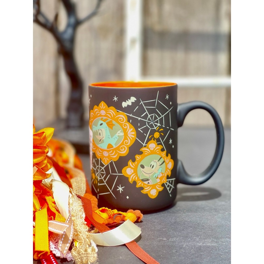 Disney Halloween Frames Soft Touch Mug Mickey Minnie Mouse Donald Duck Pluto NEW - Picture 2 of 3